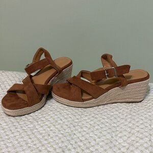 Brown 3-in Wedge Sandals size 8.5